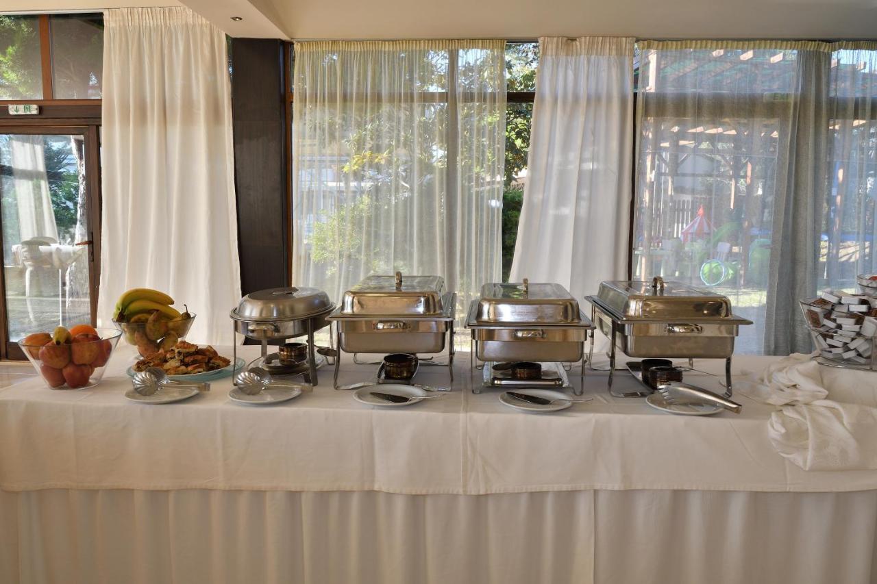 Four Seasons Hotel Trilofo  Luaran gambar