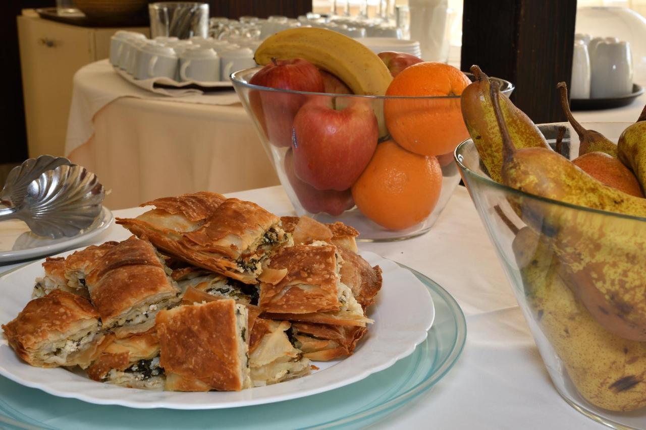 Four Seasons Hotel Trilofo  Luaran gambar