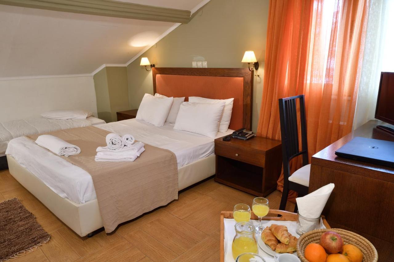Four Seasons Hotel Trilofo  Luaran gambar