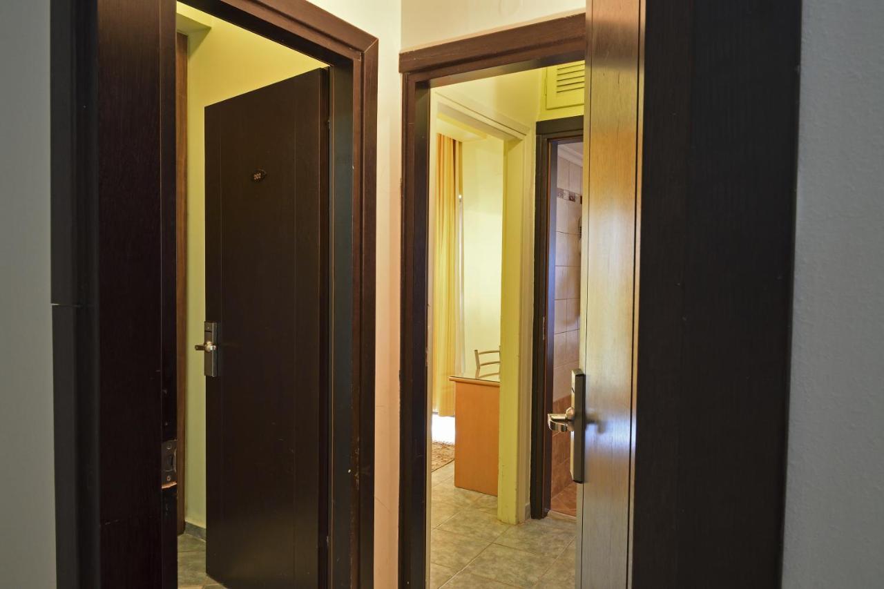 Four Seasons Hotel Trilofo  Luaran gambar