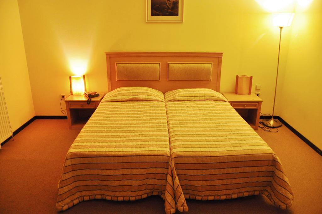 Four Seasons Hotel Trilofo  Luaran gambar