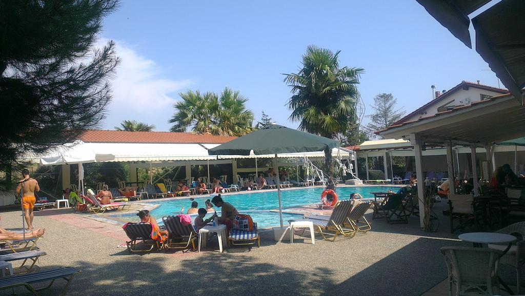 Four Seasons Hotel Trilofo  Luaran gambar